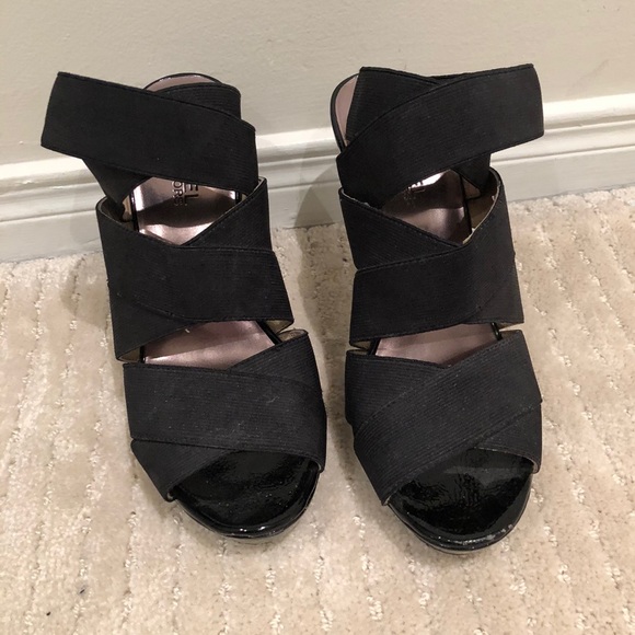 Michael Korda strappy heeled sandals - Picture 2 of 4